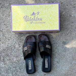 GORGEOUS BRIGHTON Dark Brown Leather Croc-Accent Slide Mules. Excellent quality!